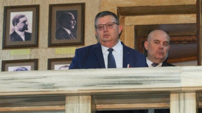 Малинов с обвинение за шпионаж, ген. Решетников със забрана да стъпва в страната