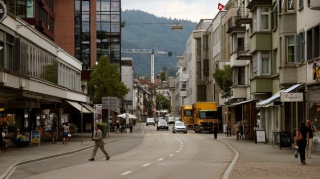 Швейцария обмисля да принуди чужденците извън ЕС да продават имотите си при напускане