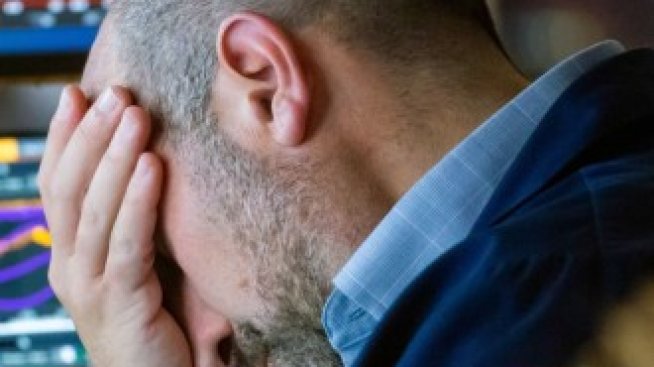 Първи потвърден случай на варианта омикрон в САЩ потопи борсовите индекси