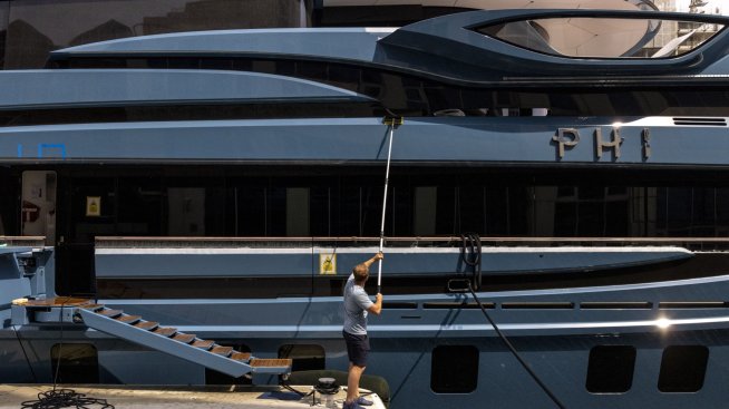 Защо е трудно руските активи под санкции да бъдат конфискувани, а не само замразени