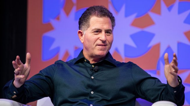 Майкъл Дел: AI компютрите ще са нещо стандартно през 2025 г.