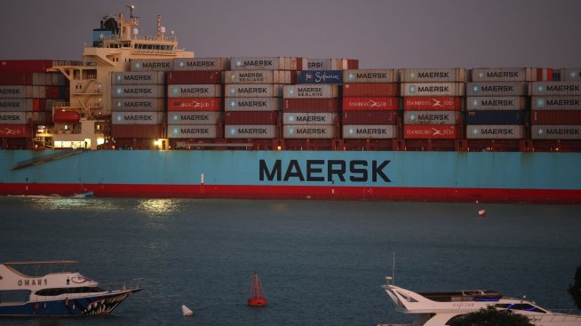 Maersk спира преминаването на кораби през Червено море за 48 часа