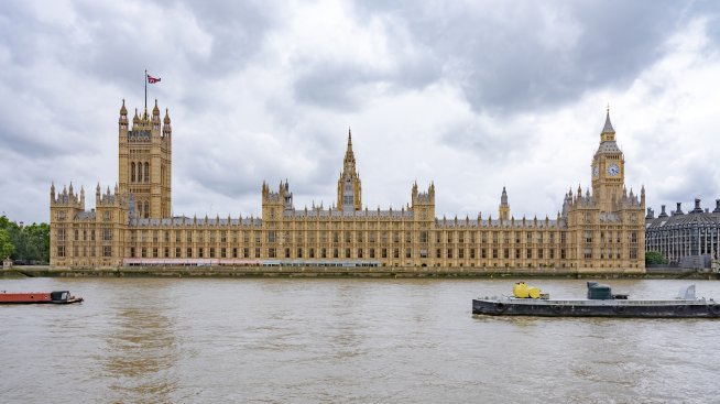 Великобритания може да се нуждае от 57 млрд. паунда за развитие на зелени индустрии