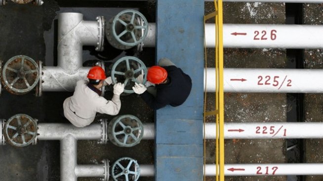 "Газпром" и "Лукойл" с интерес към газови и петролни полета в Иран