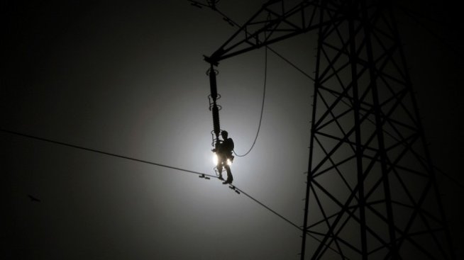 Служителите на гръцката PPC готвят стачка срещу продажбата на ТЕЦ-ове