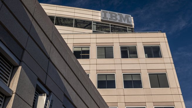 IBM надмина очакванията на анализаторите на фона на валутните пречки