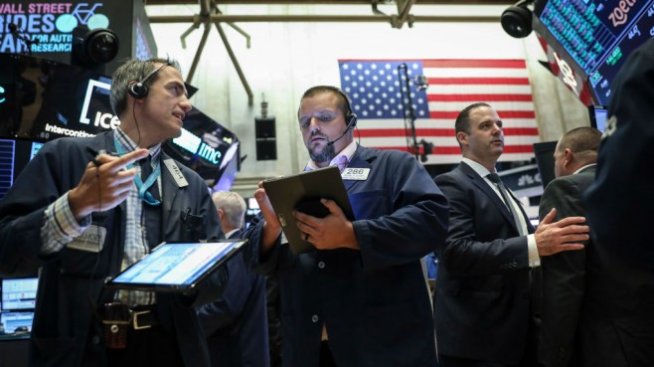 Успокоението на търговския фронт носи на Dow ръст от над 400 пункта*