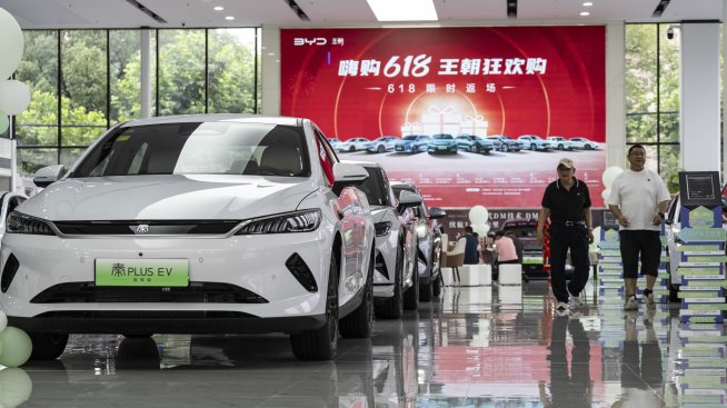 Отмяната на субсидиите за електромобили в САЩ ще облагодетелства китайските марки