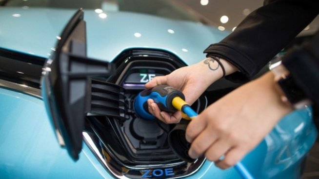 Ще стимулира ли продажбите на електромобили у нас субсидия от 6135 евро?