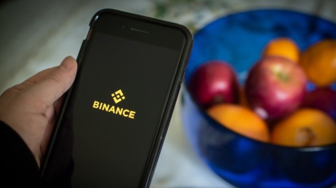 Неочакваното приятелство на Binance и руската Служба за сигурност