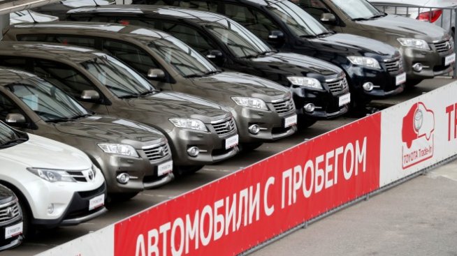 Руският автомобилен пазар продължава да потъва 