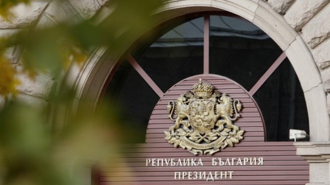 Историческо недоверие към президента Плевнелиев отчитат социолози