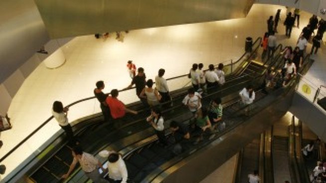 Разнообразни продукти и атрактивни промоции привличат посетителите в моловете