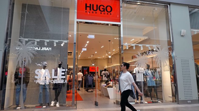 Председателят на Hugo Boss се оттегля след натиска за поглъщане от Frasers