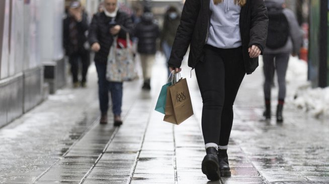 Потребителските настроения в САЩ отчитат спад за първи път от три месеца насам