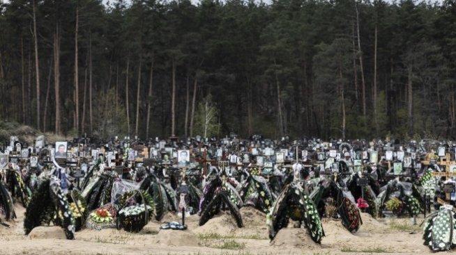 Украйна изправя руски войници на съд за военни престъпления*
