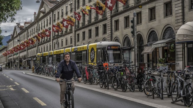 Швейцария значително понижи прогнозите си за икономическия растеж