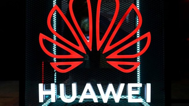 Търговската война принуди Huawei да изгради азиатска верига на доставки