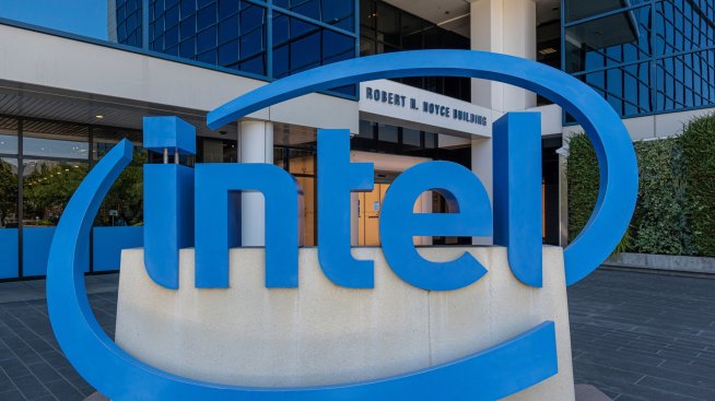 Кошмарната прогноза на Intel изтри 8 млрд. долара от пазарната капитализация на гиганта