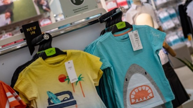 Marks & Spencer съкращава 950 работни места