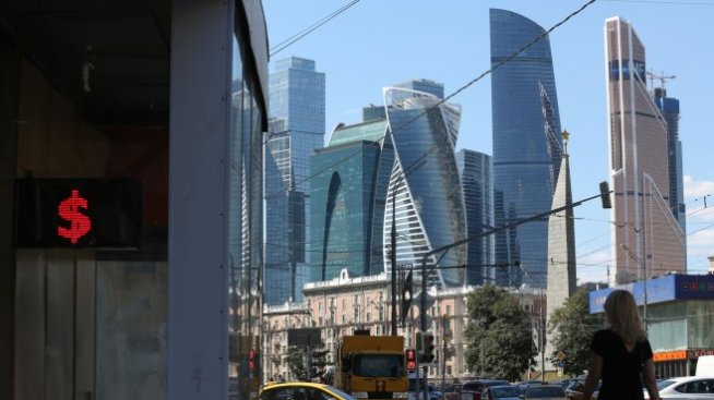 Износът на Русия се пренасочва от долара към еврото