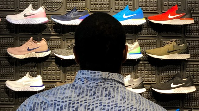 Продажбите на маратонки позволиха на Nike да задмине очакванията