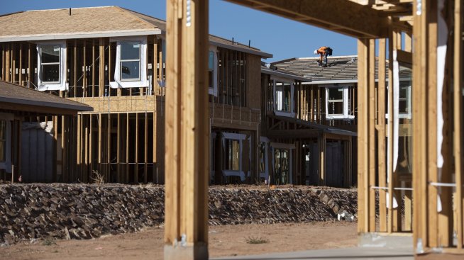 Настроенията на строителите на жилища в САЩ записват осми пореден месец на спад
