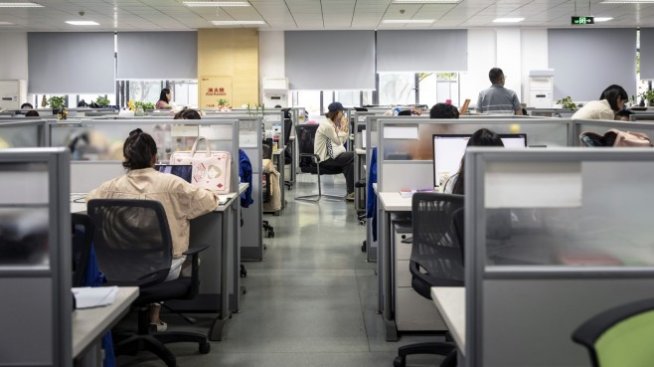 Офисът все още не е мъртъв