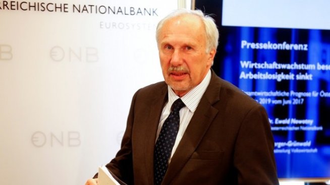 Евалд Новотни: Не бива да се облекчават условията за членство в еврозоната