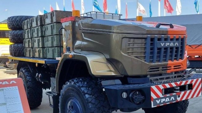 Руската „Урал“ планира да започне търговско производство на автономни камиони