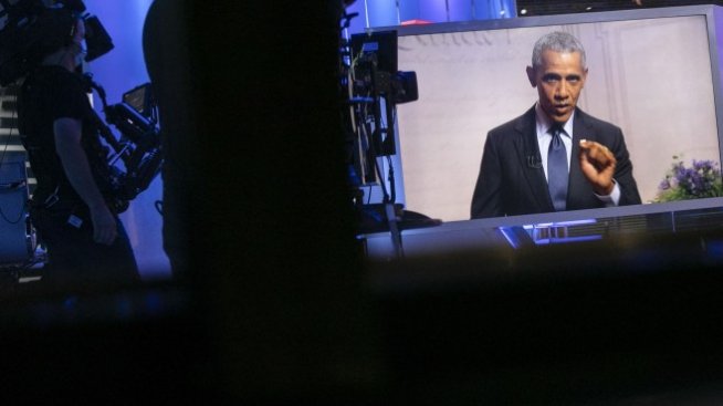 Мемоарите на Барак Обама: За Тръмп, Байдън и "най-поляризиращата тема"