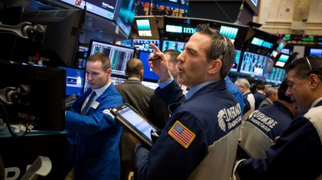 Оптимизмът около COVID ваксините оцвети щатските индекси в зелено