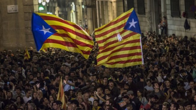 Каталуния гласува на предсрочни парламентарни избори при затегнати COVID мерки