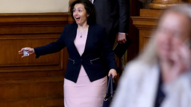 Десислава Танева пак оглави земеделското министерство