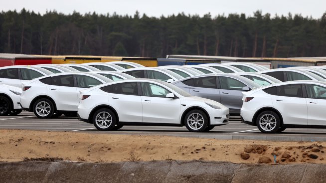 Tesla е сред компаниите, срещу които са направени най-много къси залози през 2023 г.