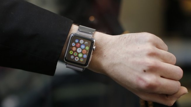 Apple откри дефект в умния си часовник