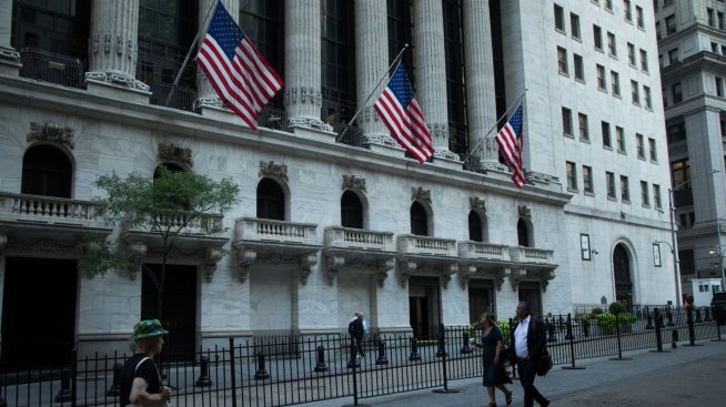 S&P 500 прекъсна четириседмичната серия от загуби