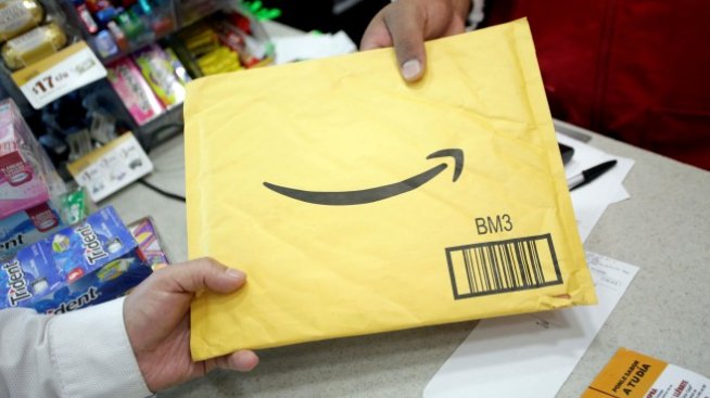 Amazon разделя втората си централа в два града