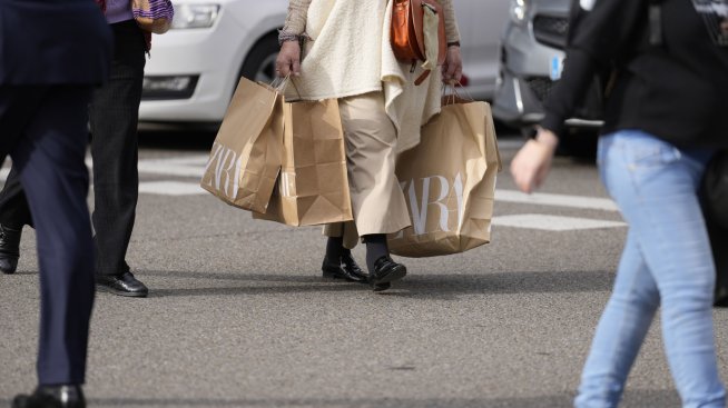 Търговията на дребно в еврозоната и ЕС бележи най-сериозния спад от година през декември