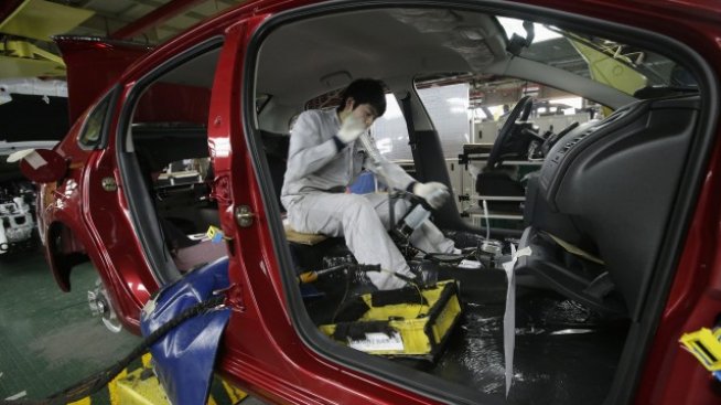 Франция натиска Peugeot да купи Opel