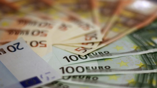 Търговският дефицит на България нараства над два пъти през юни 