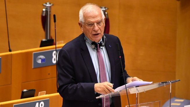 Жозеп Борел: Помня съветските танкове в Будапеща през 1956 г.