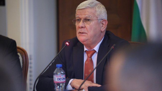 Вътев: Не е притеснително България да се откаже от забраната за внос на украинско зърно