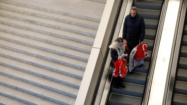 Декември се очертава да донесе нови ръстове на потребителското доверие в САЩ