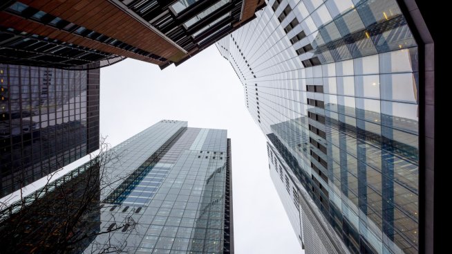 Банките в САЩ са по-застрашени от европейските при срив на имотния пазар