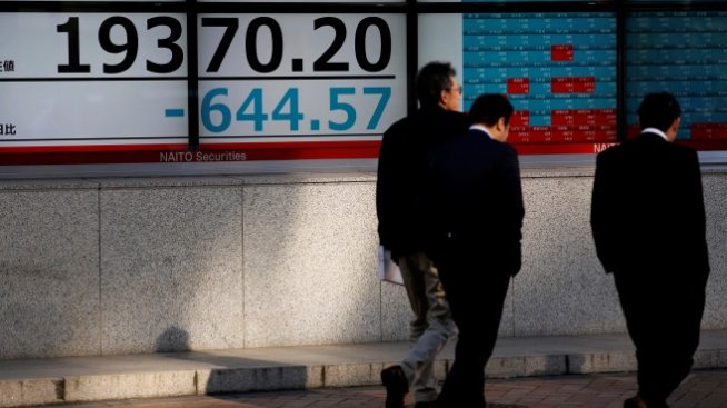 Неясният край на търговските преговори помрачи настроението на борсите в Азия