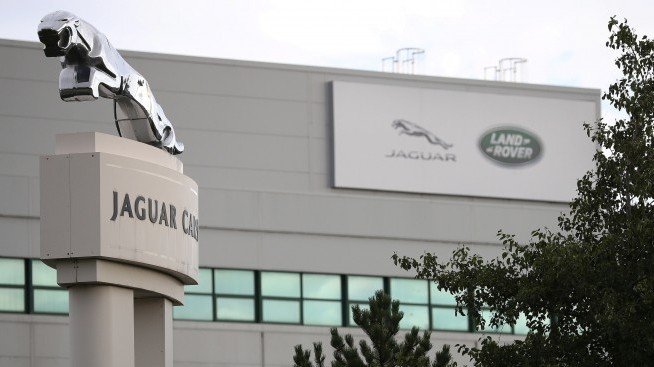 Ройтерс: Jaguar Land Rover ще съкрати хиляди работни места във Великобритания