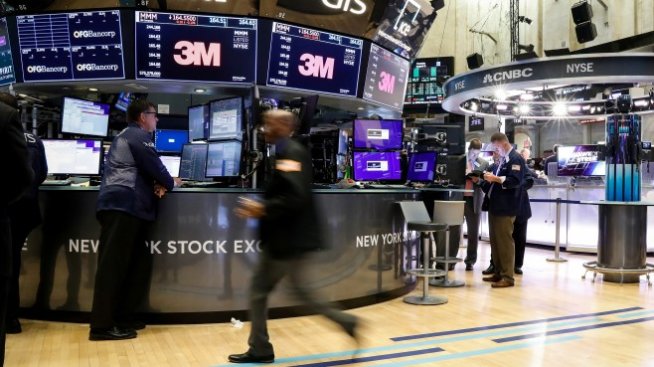 Фед - между обърнатата крива и бъдещата криза