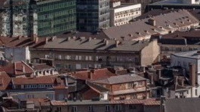 Сделките с имоти в България са се сринали с две трети през март