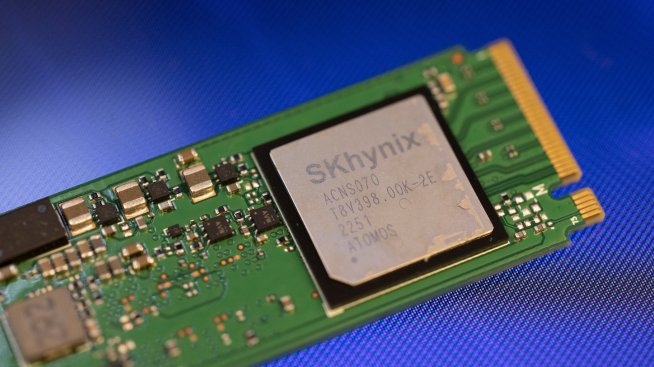 Акциите на SK Hynix се сринаха с над 20% за два дни